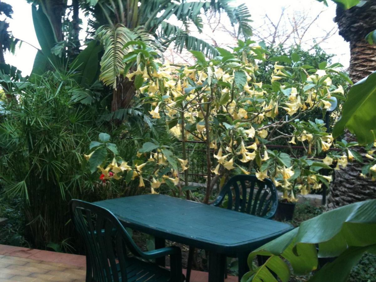 Stanza In Villa Con Giardino Vista Mare Cefalù Buitenkant foto