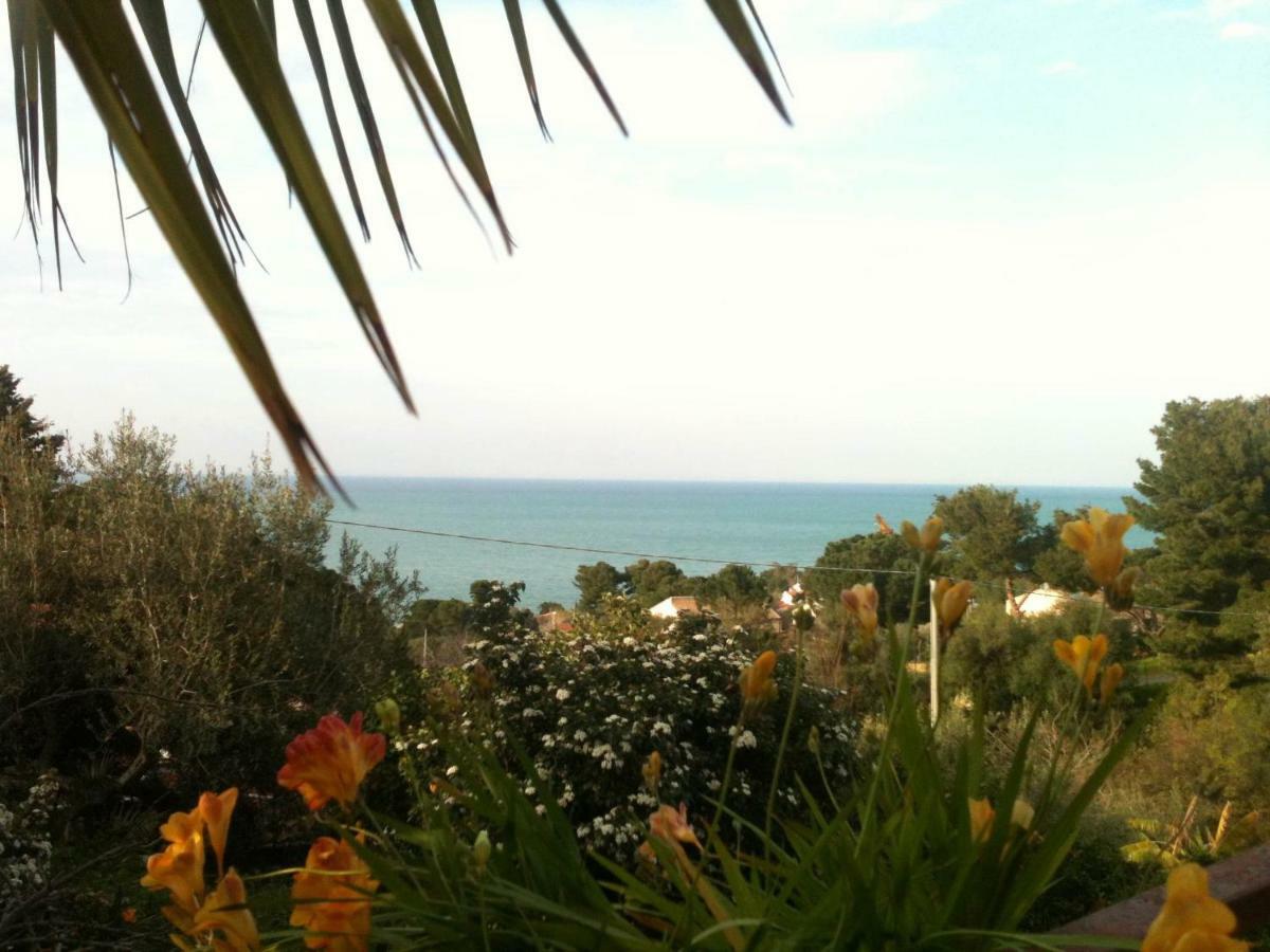 Stanza In Villa Con Giardino Vista Mare Cefalù Buitenkant foto